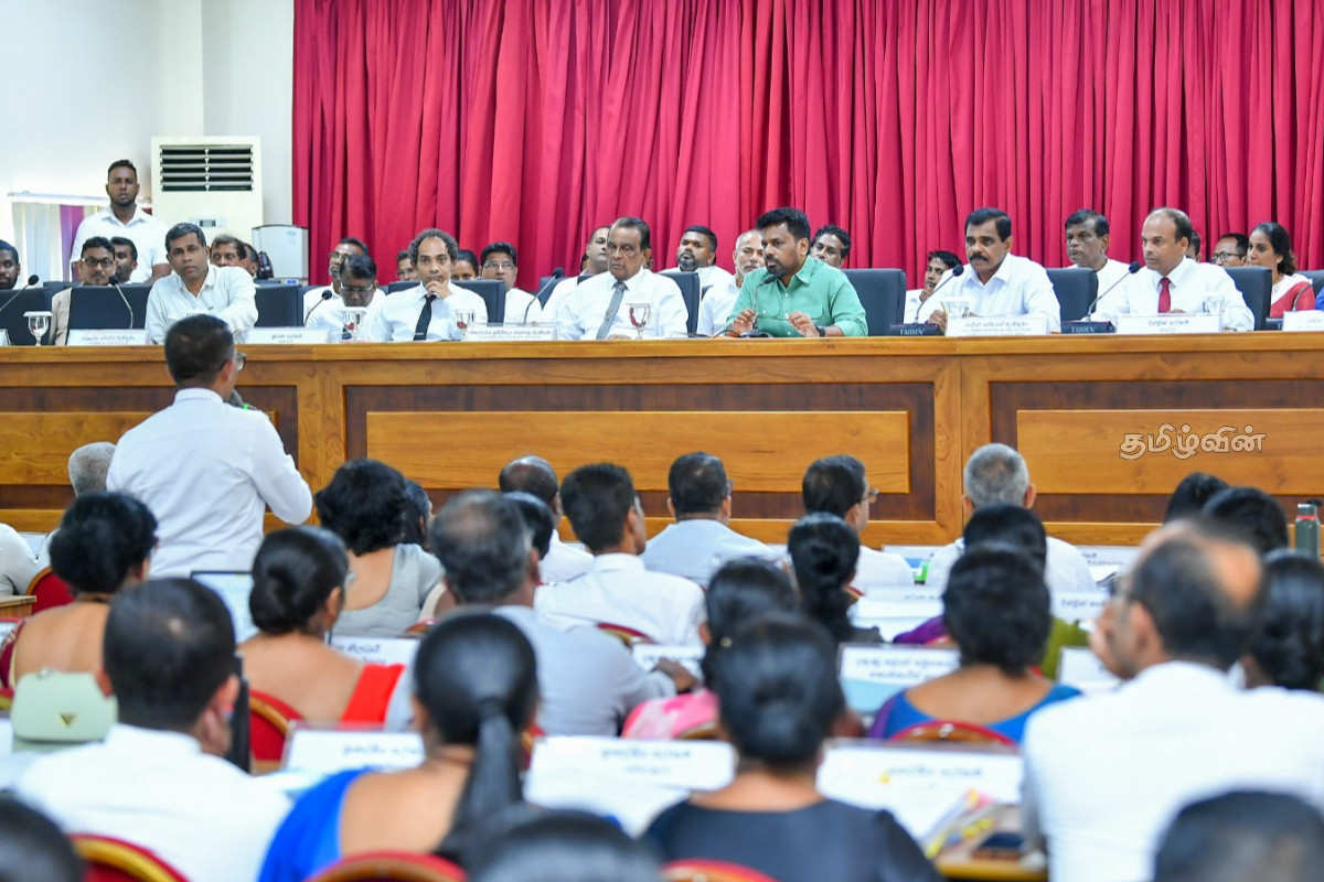 அதிகரிக்கப்படும் ஒரு சில அரச ஊழியர்களின் ஓய்வு வயது! ஜனாதிபதி அநுரவின் முக்கிய அறிவிப்பு.. | Retirement Age Of Government Employees