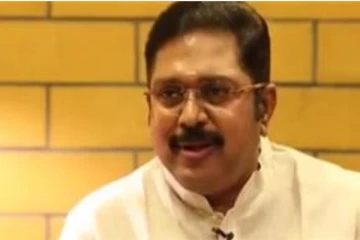 தேர்தல் ஆணையத்துக்கு லஞ்சம் தர முயன்ற வழக்கு : டிடிவி தினகரன் நேரில் ஆஜர்