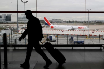 பிரித்தானியாவிலிருந்து வரும் தடுப்பூசி போடாத பயணிகளுக்கான பிரான்ஸ் விதிகள் என்னென்ன? வெளியான முழு விபரம்