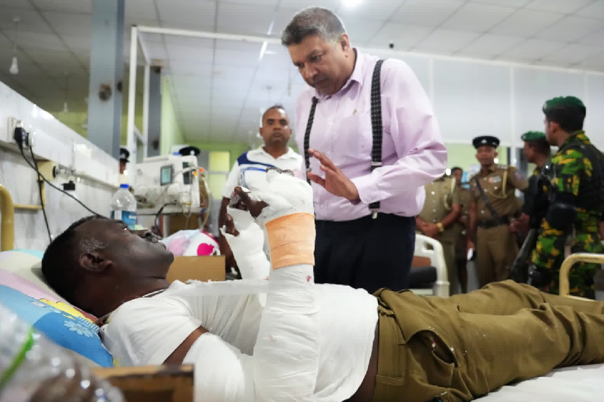 காயமடைந்த சிறை அதிகாரிகளை நேரில் சந்தித்த நீதி அமைச்சர் | Justice Minister Injured Negombo Prison Officers காயமடைந்த சிறை அதிகாரிகளை நேரில் சந்தித்த நீதி அமைச்சர் | Justice Minister Injured Negombo Prison Officers