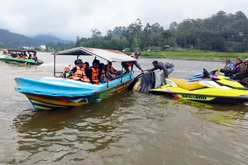 நுவரெலியா கிரகரி வாவியில் படகு விபத்து
