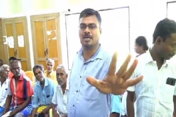 மகளிர் உரிமைத் தொகை வராததால் குவிந்த முதியவர்கள்! ஒருமையில் திட்டிய ஊழியரின் வீடியோ