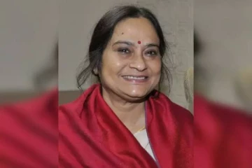 பிரபல முன்னணி திரைப்பட நடிகை காலமானார்