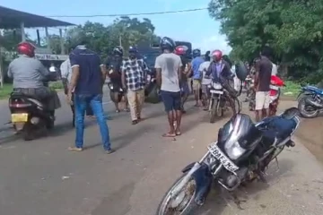 கிளிநொச்சியில் மோட்டார் சைக்கிள் மோதி இருவர் மருத்துவமனையில்