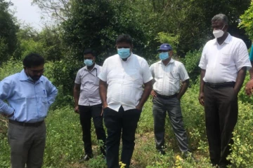 மன்னார் மடுக்கரை அருவியாற்று பகுதிக்கு சாள்ஸ் எம்.பி விஜயம்: பாதிக்கப்பட்டவர்களுக்கு மாற்று காணி வழங்க நடவடிக்கை