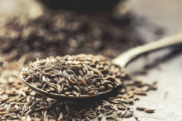 அளவிற்கு மிஞ்சி சீரகத்தை எடுத்து கொள்ளாதீங்க! இந்த ஆபத்தை ஏற்படுத்தும்.. உஷார்