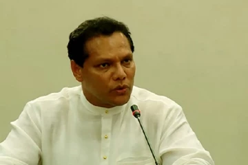 அதிபர் தேர்தலில் களமிறங்கத் தயார் : தயாசிறி அதிரடி அறிவிப்பு