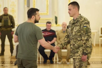 உக்ரைன் ஹீரோக்களுக்கு வீரப்பதக்கம்! வோலோடிமிர் ஜெலென்ஸ்கி மகிழ்ச்சி