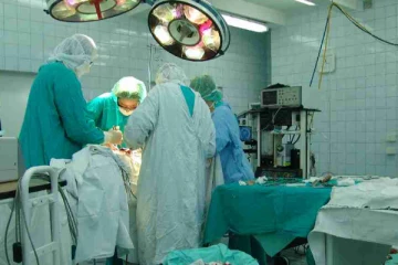 வயிற்று வலியால் துடித் துடித்த நபர்!  பரிசோதித்த மருத்துவர்களுக்கு காத்திருந்த அதிர்ச்சி….!!