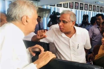 ரணிலுக்கு ஆப்புவைக்கும்   சுமந்திரன்,  சாணக்கியன்