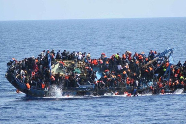 இத்தாலிக்கு அகதிகளை ஏற்றிச் சென்ற படகு மூழ்கி விபத்து..! | Refugees Death Fifth Shipwreck Tunisia To Italy