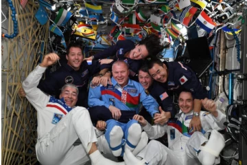 விண்வெளியில் ஒலிம்பிக் விளையாட முயற்சி செய்த வீரர்கள்...!