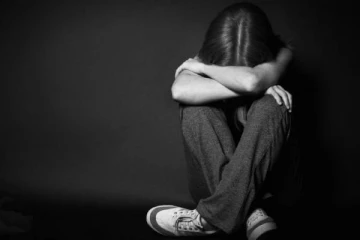 யாழில் 15 வயது சிறுமிக்கு இரு இளைஞர்களால் நேர்ந்த கொடூரம்!