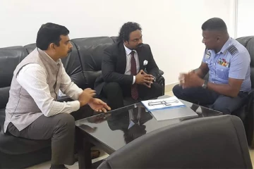 யாழ். இந்திய துணைத் தூதுவரை சந்தித்த விமானப்படையின் கட்டளை தளபதி