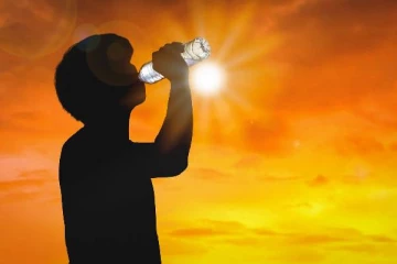 கோடை கால வெயிலை சமாளிக்க முடியவில்லையா! இதோ சில வழிமுறைகள்