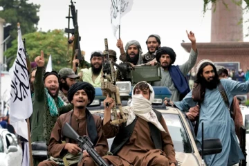 ஆப்கானிஸ்தானில் வீடுவீடாக சென்று சோதனையிடும் தலிபான்கள்!