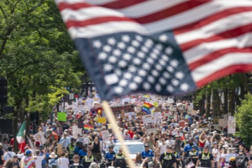 ட்ரம்பிற்கு எதிராக வலுக்கும் போராட்டம்!