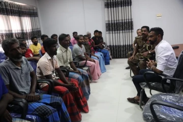 யாழ் சிறைச்சாலையில் தமிழக மீனவர்களை சந்தித்த அமைச்சர் ஜீவன்