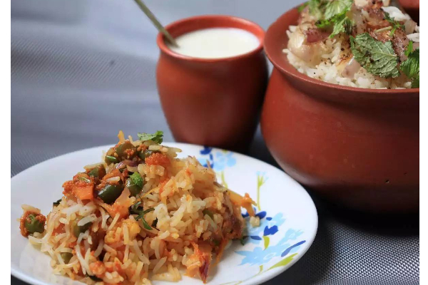கிராமத்து ஸ்டைலில் பானையில் வெஜிடபிள் பிரியாணி- செய்வது எப்படி? | Make Vegetable Pot Biryani Village Style