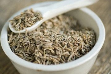 சீரகம் அதிகமா சேர்த்துகிட்டா இந்த பக்க விளைவுகள்லாம் வருமாம்!