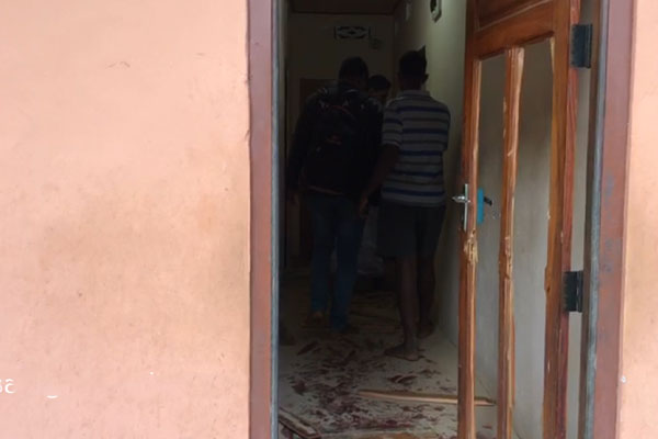 கிளிநொச்சியில் வீடொன்றினுள் புகுந்த திருடர்கள் | Thieves Broke Into A House In Kilinochchi