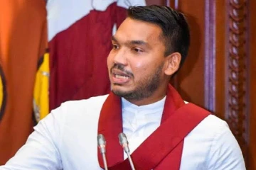 නාමල් රාජපක්ෂගෙන් සජිත් ප්‍රේමදාසට හදිසියේම ලිපියක් - දේශපාලනය උඩුයටිකුරු වෙමින් අලුත් වෙනසක්