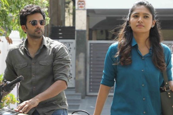 ஹையோ ஹையோ கொல்லுறாலே தவுசன் வாட்டு கண்ணால:  வைரலாகும் வாணி போஜனின் ஃபோட்டோ சூட்! | Photo Of Viral Vani Bojan