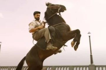 எல்லோரும் ஆவலாக காத்துக் கொண்டிருந்த RRR படத்தின் பிரம்மாண்ட டிரைலர் இதோ