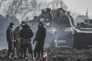 உக்ரைனில் விமான நிலையங்கள், துறைமுகங்களை கைப்பற்ற ரஷ்யா தீவிரம்