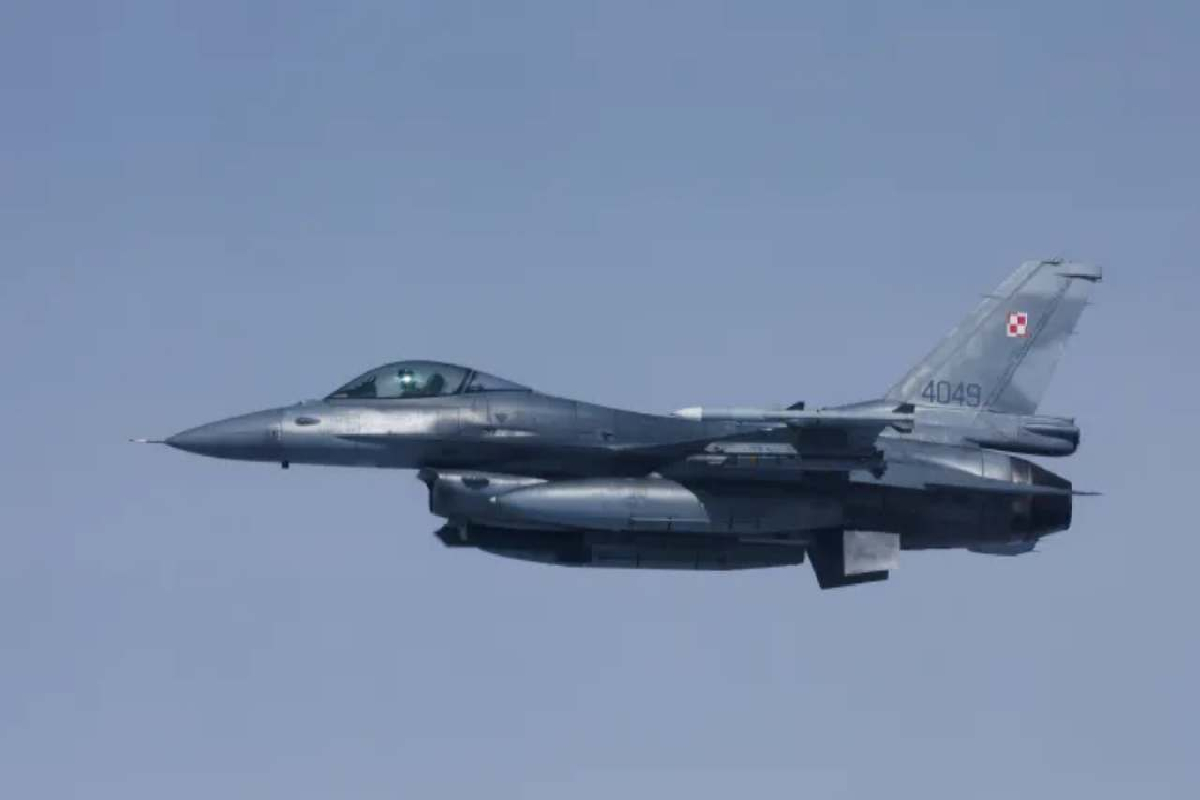 தாக்குதலில் ஒரு கால் இழப்பு : சிகிச்சைக்காக இரகசியமாக ரஷ்யா அழைத்துச் செல்லப்பட்ட மொஜ்தபா கமேனி...! | Iran S New Religious Leader To Russia Treatment தாக்குதலில் ஒரு கால் இழப்பு : சிகிச்சைக்காக இரகசியமாக ரஷ்யா அழைத்துச் செல்லப்பட்ட மொஜ்தபா கமேனி...! | Iran S New Religious Leader To Russia Treatment