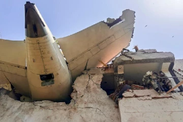 விமானத்தின் இறுதி நொடி; தலைமை விமானியிடமிருந்து வந்த பதற வைக்கும் கடைசி வார்த்தைகள்