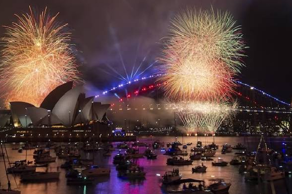 நியூசிலாந்தில் களைகட்டிவரும் புத்தாண்டு கொண்டாட்டம்! | New Year S Celebrate In New Zealand