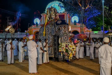 கதிர்காமம் பிரதேசத்தில் மதுபானசாலைகள் அனைத்தும் மூடல்