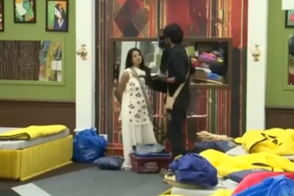 கமல் முன்பு கொதித்தெழுந்த தாமரை! பாவனியின் காதல் சர்ச்சையில் செம ட்விஸ்ட்!  முகத்திரையை கிழித்த உலகநாயகன் | Bigg Boss 12Th Dec 2021