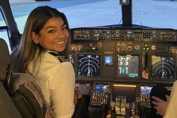 நோர்வே நாட்டில் விமானியாக சாதனை புரிந்த ஈழத்துப் பெண்!