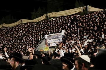 44 பேர் பலி.. 38 பேர் கவலைக்கிடம்! திருவிழாவில் கலந்து கொண்டவர்களுக்கு நசுங்கி உயிரிழந்த துயரம்