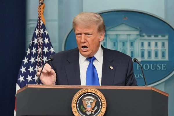 ஏலியன்கள் குறித்து வெளியாக உள்ள ரகசியங்கள் - டிரம்ப் உத்தரவு | Trump Orders To Release Documents About Aliens Ufo ஏலியன்கள் குறித்து வெளியாக உள்ள ரகசியங்கள் - டிரம்ப் உத்தரவு | Trump Orders To Release Documents About Aliens Ufo