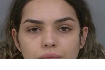 கனடாவில் வாகனக் கெள்ளையில் ஈடுபட்ட பெண்