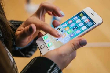 பாகிஸ்தானில்  3 நாட்களுக்கு செல்போன் சேவை ரத்து - அதிரடி அறிவிப்பு