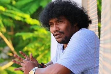 யோகிபாபு படத்தில் ஏற்பட்ட பிரச்சனை!! கோடி காசுக்காக நிர்வாணமாக்கி தயாரிப்பாளர் செய்த காரியம்