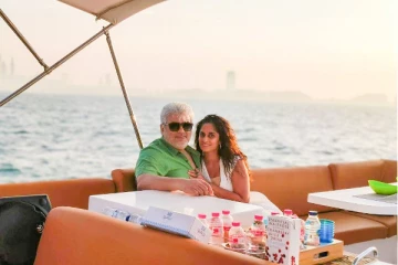 முடி குத்தும் உந்தன் மார்பு என் பஞ்சு மெத்தையோ..! வைரலாகும் அஜித், ஷாலினி புகைப்படம்