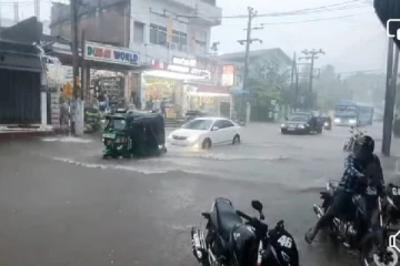 கொட்டித் தீர்த்த மழையால் வெள்ளக்காடான அம்பாறை !