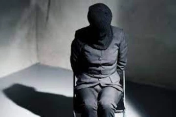 மனைவி உதவியுடன் இளம் பெண்ணை கடத்திய சாப்ட்வேர் இன்ஜினியர்  - பரபரப்பு சம்பவம்