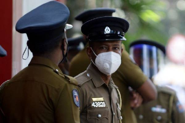 காவல்துறை உத்தியோகத்தர் உட்பட இருவர் கைது - அனுராதபுரத்தில் சம்பவம் | A Police Officer Arrest Incident In Anuradhapura