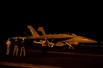 ஹவுதி கிளர்ச்சியாளர்கள் மீது மீண்டும் தாக்குதல் நடத்திய அமெரிக்கா