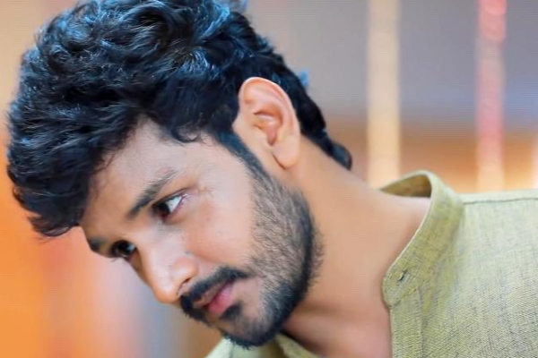 இன்ப அதிர்ச்சி கொடுத்த அர்ஜுன்... திடீர் அறிவிப்பால் துள்ளி குதிக்கும் ரசிகர்கள் | Sibbu Suryan Back To Roja Serial