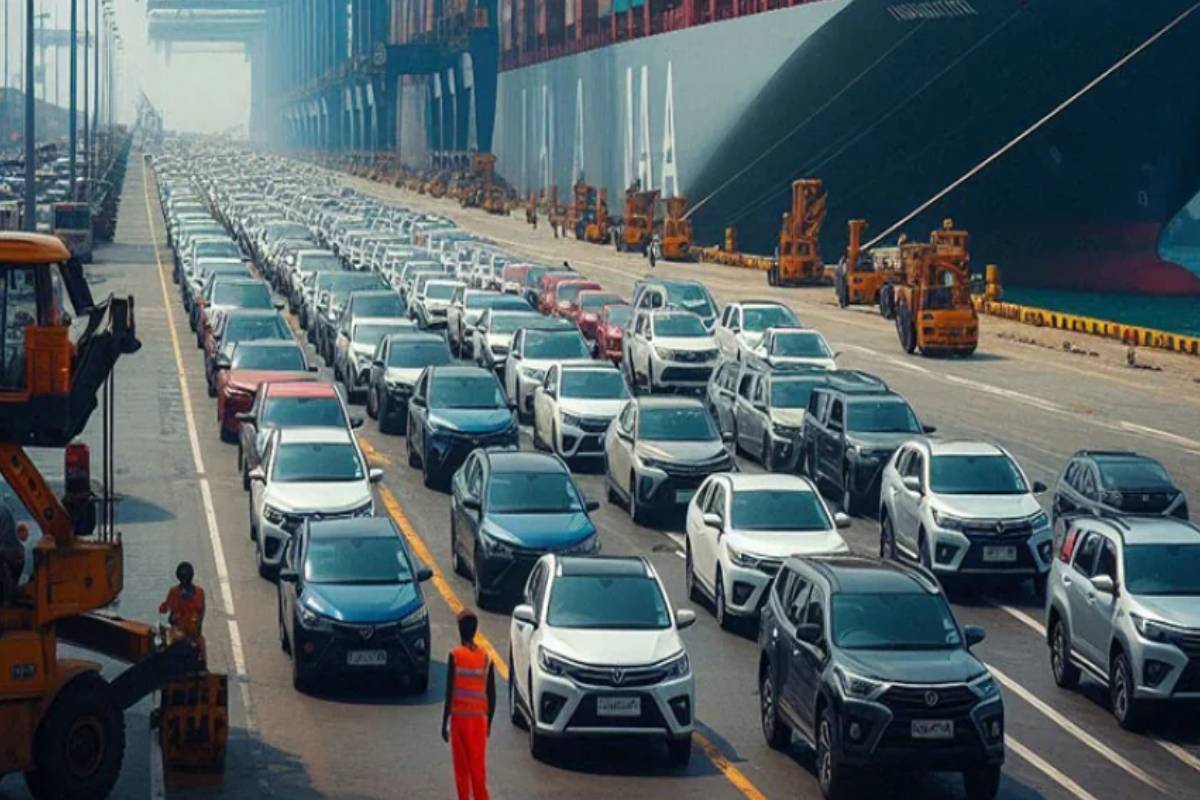 காலக்கெடு கடந்தும் விடுவிக்கப்படாத வாகனங்கள் ; விரைந்து விடுவிக்க கோரிக்கை | 1 000 Vehicles Stranded At Ports Urgent Release காலக்கெடு கடந்தும் விடுவிக்கப்படாத வாகனங்கள் ; விரைந்து விடுவிக்க கோரிக்கை | 1 000 Vehicles Stranded At Ports Urgent Release
