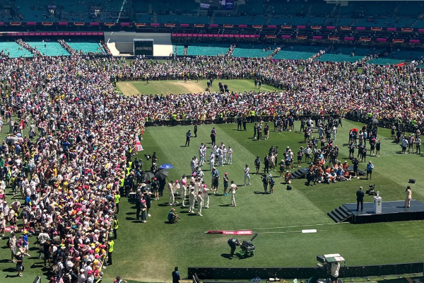 ஆஷஸ் இறுதிப் போட்டியில் முறியடிக்கப்பட்ட சாதனை | Australia Beat England Five Wickets Ashes Test