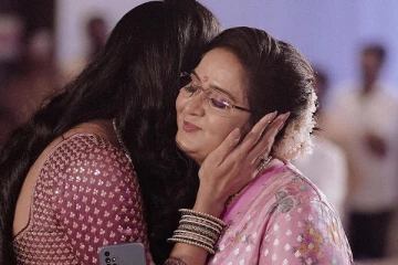 நான் அதிர்ஷ்டசாலி அல்ல!!! மகளின் நிச்சயம் குறித்து உருக்கமாக பதிவிட்ட நடிகை ராதா!!