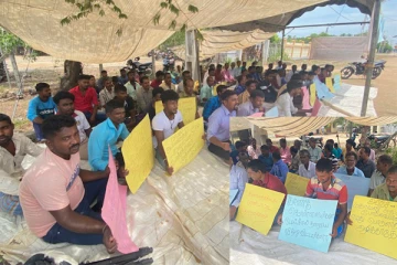 கிழக்கு மாகாணத்தில் இரு வாரங்களாக பால் பண்ணையாளர்கள் தொடர் போராட்டம் (Photos)